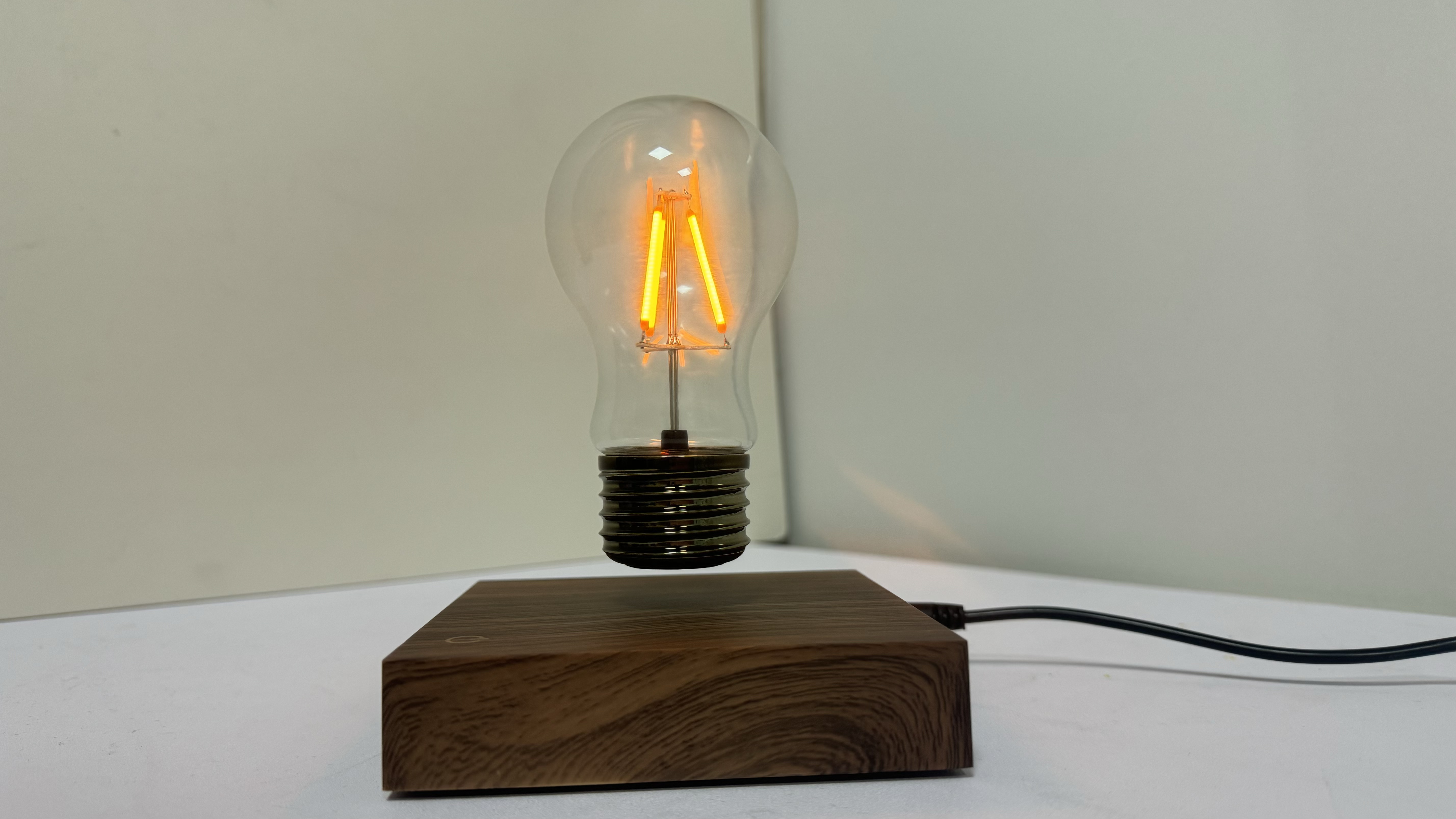 Office Tech Desk - Magnetic Levitating Floating Wireless LED Light