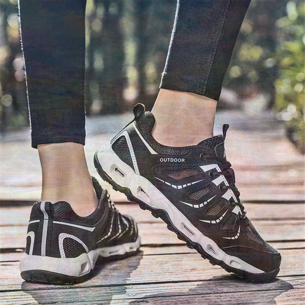 Sumer Round Tip Silver Sneaker - Office Tech Guy 리뷰 및 가격